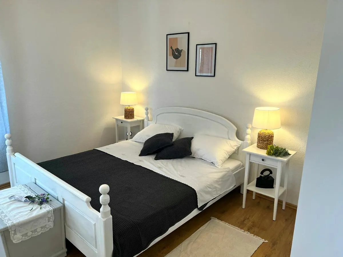 Lavender House Apartment Grizane-Belgrad Croatia